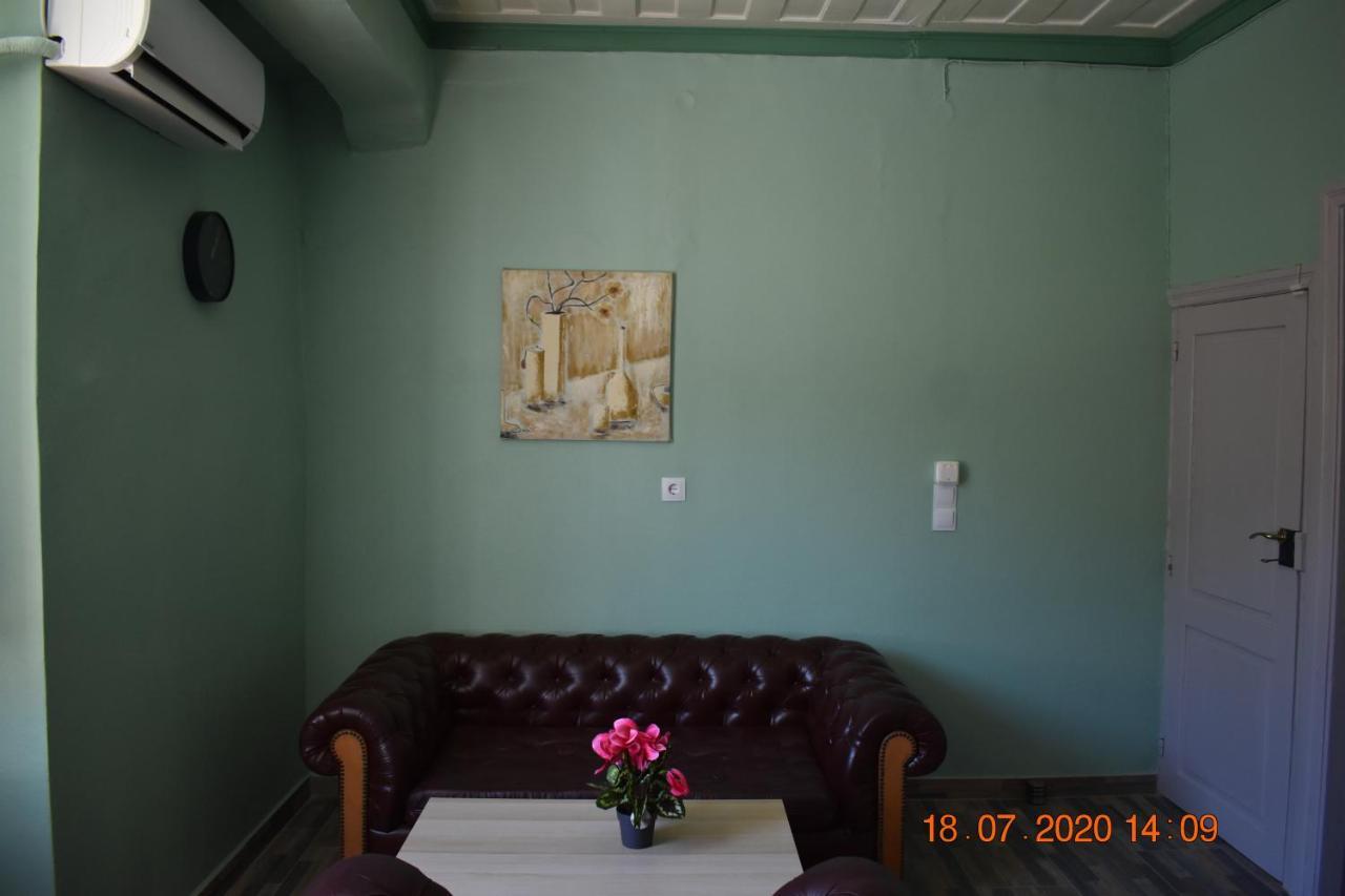 The House! * Raches (Ikaria)