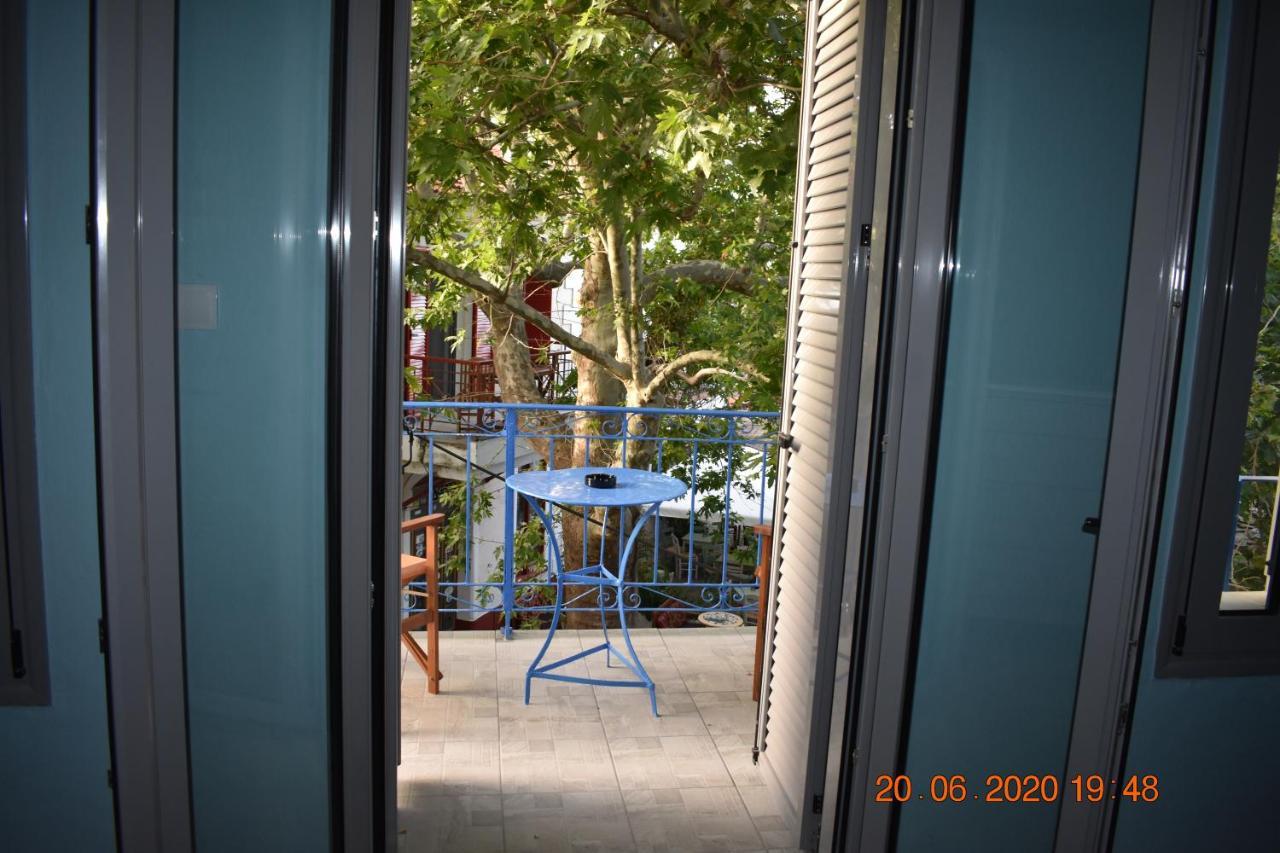 The House! Raches (Ikaria)